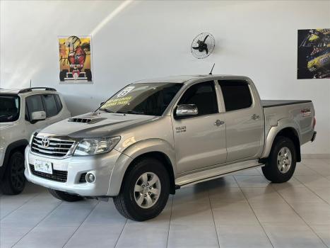 TOYOTA Hilux Caminhonete 3.0 16V 4P 4X4 SRV TURBO DIESEL CABINE DUPLA AUTOMTICO, Foto 1