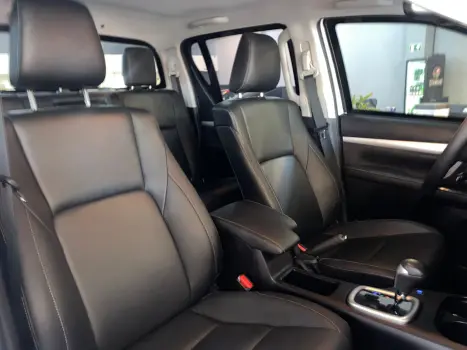 TOYOTA Hilux Caminhonete 2.8 16V SRV 4X4 DIESEL CABINE DUPLA AUTOMTICO, Foto 12