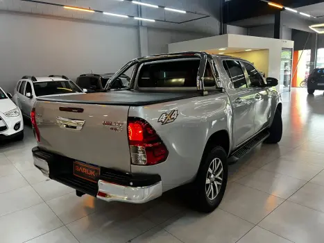 TOYOTA Hilux Caminhonete 2.8 16V SRV 4X4 DIESEL CABINE DUPLA AUTOMTICO, Foto 6