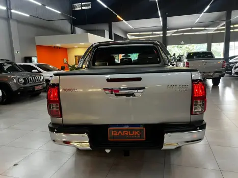 TOYOTA Hilux Caminhonete 2.8 16V SRV 4X4 DIESEL CABINE DUPLA AUTOMTICO, Foto 7