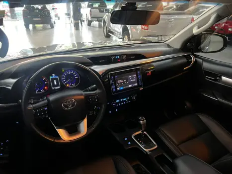 TOYOTA Hilux Caminhonete 2.8 16V SRV 4X4 DIESEL CABINE DUPLA AUTOMTICO, Foto 13