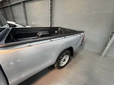 TOYOTA Hilux Caminhonete 2.8 4X4 DIESEL CABINE SIMPLES, Foto 6