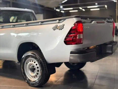 TOYOTA Hilux Caminhonete 2.8 4X4 DIESEL CABINE SIMPLES, Foto 13