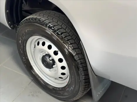 TOYOTA Hilux Caminhonete 2.8 4X4 DIESEL CABINE SIMPLES, Foto 17