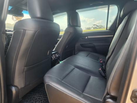 TOYOTA Hilux Caminhonete 2.8 16V SRX CONQUEST 4X4 TURBO DIESEL CABINE DUPLA AUTOMTICO, Foto 8