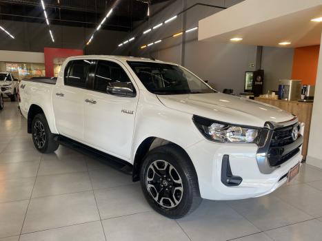 TOYOTA Hilux Caminhonete 2.8 16V SRV 4X4 DIESEL CABINE DUPLA AUTOMTICO, Foto 1