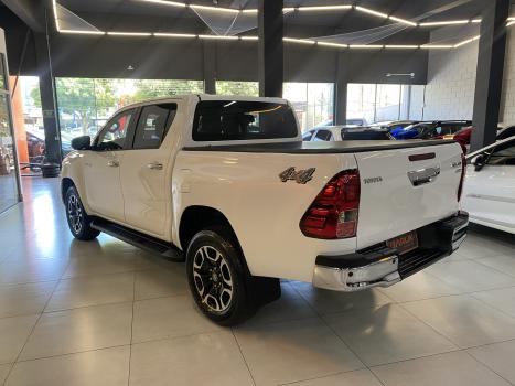TOYOTA Hilux Caminhonete 2.8 16V SRV 4X4 DIESEL CABINE DUPLA AUTOMTICO, Foto 8