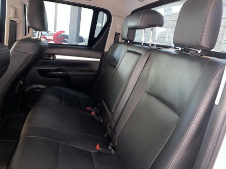 TOYOTA Hilux Caminhonete 2.8 16V SRV 4X4 DIESEL CABINE DUPLA AUTOMTICO, Foto 16
