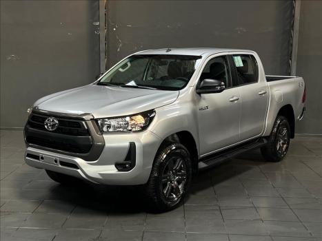 TOYOTA Hilux Caminhonete 2.8 16V 4P SR 4X4 DIESEL CABINE DUPLA AUTOMTICO, Foto 4