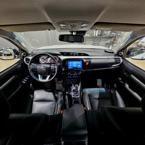 TOYOTA Hilux Caminhonete 2.8 16V SRX 4X4 TURBO DIESEL CABINE DUPLA AUTOMTICO, Foto 7