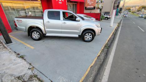 TOYOTA Hilux Caminhonete 3.0 4P 4X4 SRV TURBO DIESEL CABINE DUPLA, Foto 4