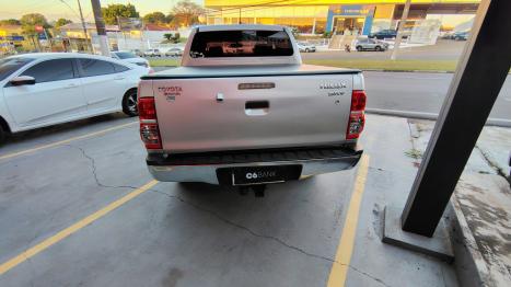 TOYOTA Hilux Caminhonete 3.0 4P 4X4 SRV TURBO DIESEL CABINE DUPLA, Foto 7
