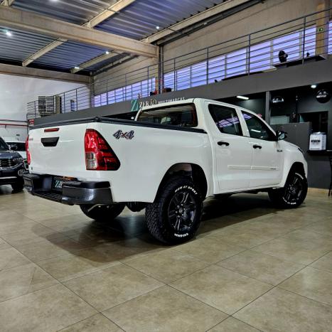 TOYOTA Hilux Caminhonete 2.8 16V 4P POWER PACK TURBO DIESEL 4X4 CABINE DUPLA, Foto 4