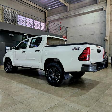 TOYOTA Hilux Caminhonete 2.8 16V 4P POWER PACK TURBO DIESEL 4X4 CABINE DUPLA, Foto 6