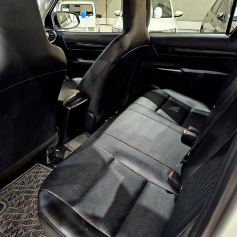 TOYOTA Hilux Caminhonete 2.8 16V 4P POWER PACK TURBO DIESEL 4X4 CABINE DUPLA, Foto 8