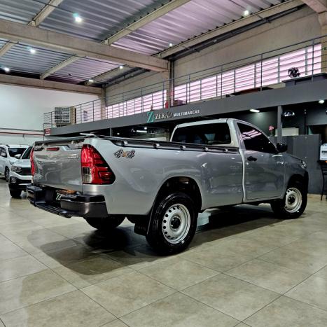 TOYOTA Hilux Caminhonete 2.8 4X4 DIESEL CABINE SIMPLES, Foto 4