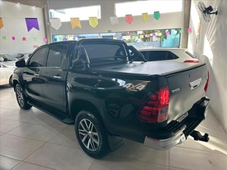 TOYOTA Hilux Caminhonete 2.8 16V SRX 4X4 DIESEL CABINE DUPLA AUTOMTICO, Foto 15