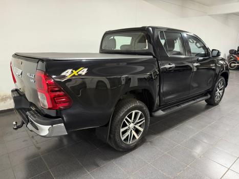 TOYOTA Hilux Caminhonete 2.7 16V 4P SRV FLEX 4X4  CABINE DUPLA AUTOMTICO, Foto 5