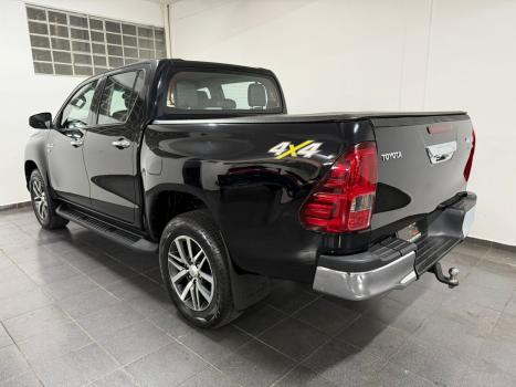 TOYOTA Hilux Caminhonete 2.7 16V 4P SRV FLEX 4X4  CABINE DUPLA AUTOMTICO, Foto 7