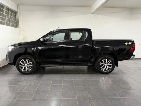 TOYOTA Hilux Caminhonete 2.7 16V 4P SRV FLEX 4X4  CABINE DUPLA AUTOMTICO, Foto 8