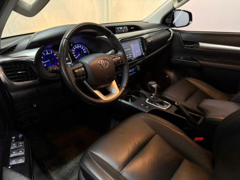 TOYOTA Hilux Caminhonete 2.7 16V 4P SRV FLEX 4X4  CABINE DUPLA AUTOMTICO, Foto 9