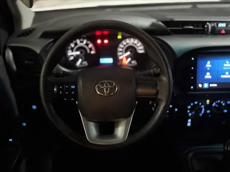 TOYOTA Hilux Caminhonete 2.8 16V 4P POWER PACK TURBO DIESEL 4X4 CABINE DUPLA, Foto 13