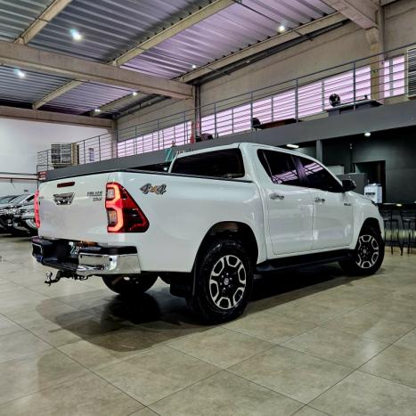 TOYOTA Hilux Caminhonete 2.8 16V SRX 4X4 TURBO DIESEL CABINE DUPLA AUTOMTICO, Foto 4