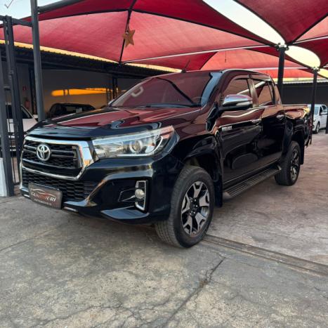 TOYOTA Hilux Caminhonete 2.8 16V SRX 4X4 TURBO DIESEL CABINE DUPLA AUTOMTICO, Foto 3