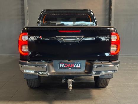 TOYOTA Hilux Caminhonete 2.8 16V SRX 4X4 TURBO DIESEL CABINE DUPLA AUTOMTICO, Foto 11