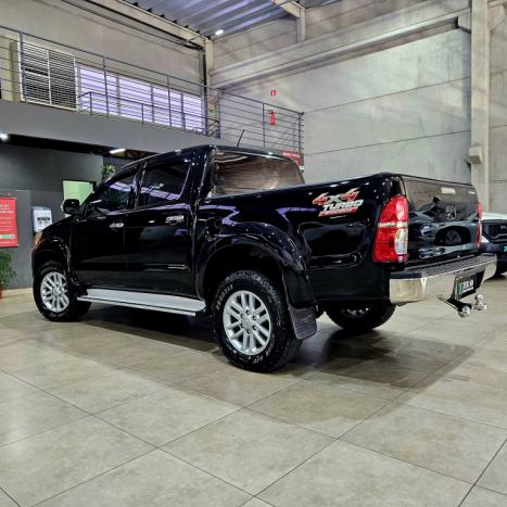 TOYOTA Hilux Caminhonete 3.0 4P 4X4 SRV TURBO DIESEL CABINE DUPLA AUTOMTICO, Foto 6