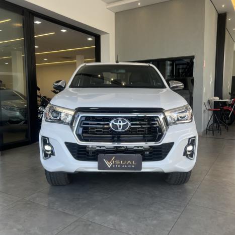 TOYOTA Hilux Caminhonete 2.8 16V SRX 50 ANOS 4X4 TURBO DIESEL CABINE DUPLA AUTOMTICO, Foto 2