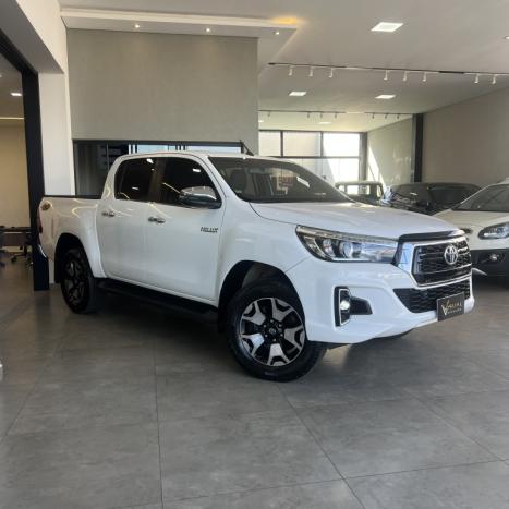 TOYOTA Hilux Caminhonete 2.8 16V SRX 50 ANOS 4X4 TURBO DIESEL CABINE DUPLA AUTOMTICO, Foto 3