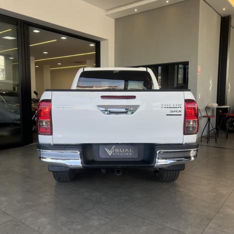 TOYOTA Hilux Caminhonete 2.8 16V SRX 50 ANOS 4X4 TURBO DIESEL CABINE DUPLA AUTOMTICO, Foto 5