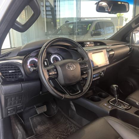 TOYOTA Hilux Caminhonete 2.8 16V SRX 50 ANOS 4X4 TURBO DIESEL CABINE DUPLA AUTOMTICO, Foto 7