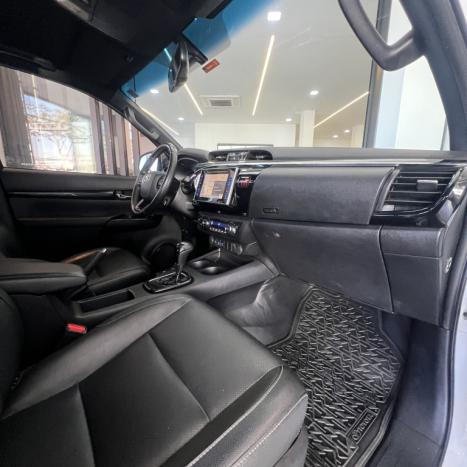 TOYOTA Hilux Caminhonete 2.8 16V SRX 50 ANOS 4X4 TURBO DIESEL CABINE DUPLA AUTOMTICO, Foto 9