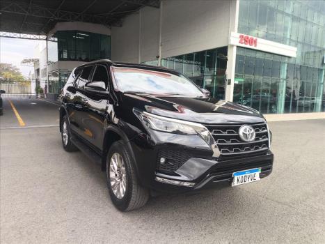 TOYOTA Hilux Caminhonete 2.7 16V 4P SRV FLEX CABINE DUPLA AUTOMTICO, Foto 3
