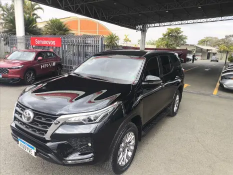 TOYOTA Hilux Caminhonete 2.7 16V 4P SRV FLEX CABINE DUPLA AUTOMTICO, Foto 5