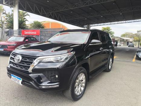 TOYOTA Hilux Caminhonete 2.7 16V 4P SRV FLEX CABINE DUPLA AUTOMTICO, Foto 6