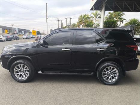 TOYOTA Hilux Caminhonete 2.7 16V 4P SRV FLEX CABINE DUPLA AUTOMTICO, Foto 8