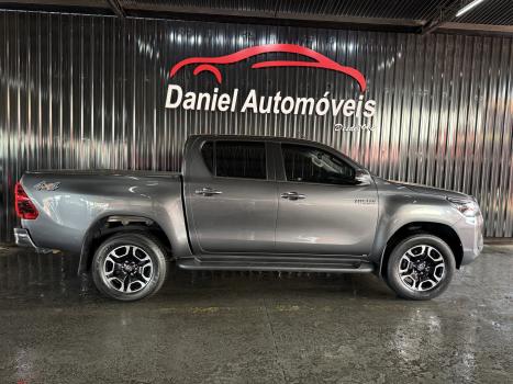 TOYOTA Hilux Caminhonete 2.8 16V SRX 4X4 TURBO DIESEL CABINE DUPLA AUTOMTICO, Foto 4