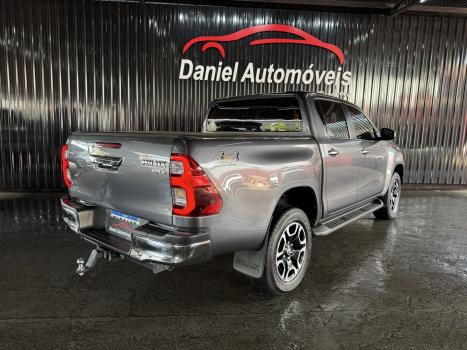 TOYOTA Hilux Caminhonete 2.8 16V SRX 4X4 TURBO DIESEL CABINE DUPLA AUTOMTICO, Foto 8