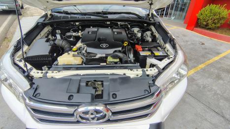 TOYOTA Hilux Caminhonete 2.8 16V SRX 4X4 DIESEL CABINE DUPLA AUTOMTICO, Foto 13