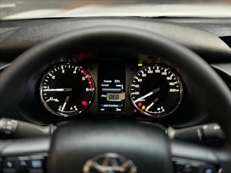TOYOTA Hilux Caminhonete , Foto 17
