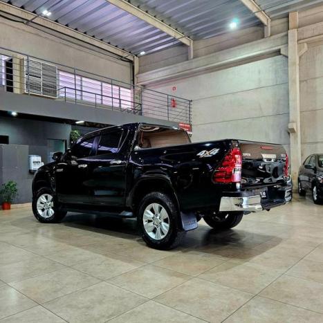 TOYOTA Hilux Caminhonete 2.8 16V SRV 4X4 DIESEL CABINE DUPLA AUTOMTICO, Foto 6
