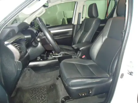 TOYOTA Hilux Caminhonete 2.8 16V SRV 4X4 DIESEL CABINE DUPLA AUTOMTICO, Foto 2
