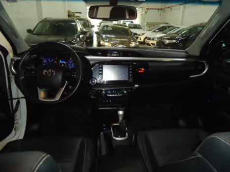 TOYOTA Hilux Caminhonete 2.8 16V SRV 4X4 DIESEL CABINE DUPLA AUTOMTICO, Foto 4