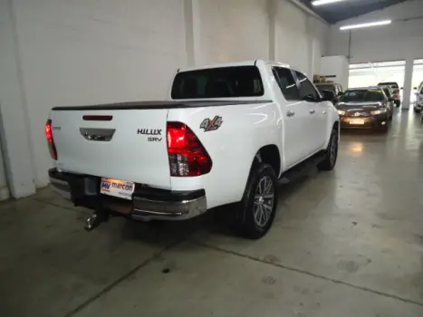 TOYOTA Hilux Caminhonete 2.8 16V SRV 4X4 DIESEL CABINE DUPLA AUTOMTICO, Foto 9