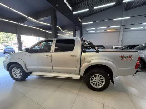 TOYOTA Hilux Caminhonete 3.0 4P 4X4 SRV TURBO DIESEL TOP CABINE DUPLA AUTOMTICO, Foto 8