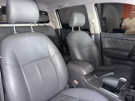 TOYOTA Hilux Caminhonete 3.0 4P 4X4 SRV TURBO DIESEL TOP CABINE DUPLA AUTOMTICO, Foto 11