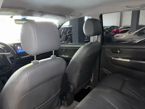 TOYOTA Hilux Caminhonete 3.0 4P 4X4 SRV TURBO DIESEL TOP CABINE DUPLA AUTOMTICO, Foto 13